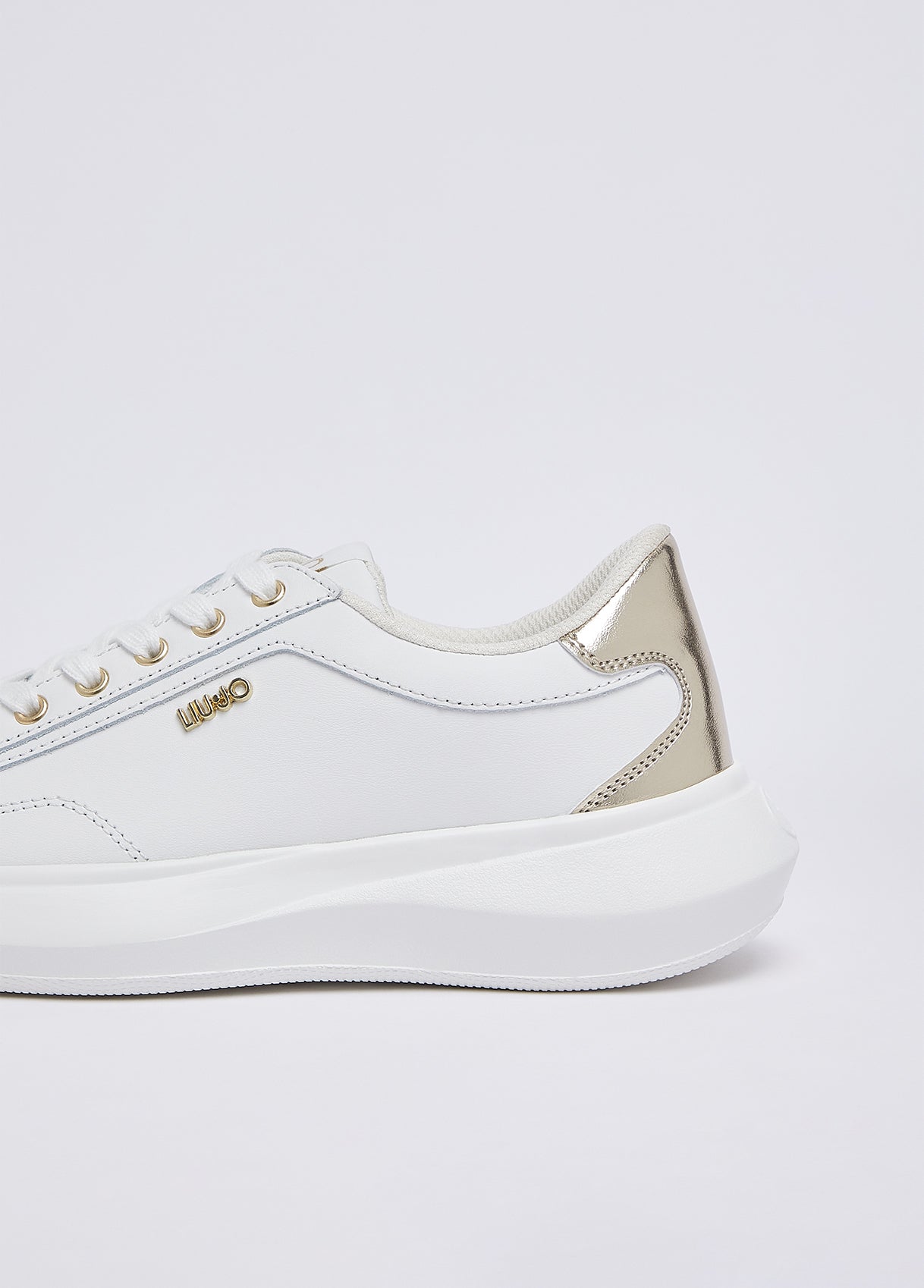 BA6069PX026S105235-White