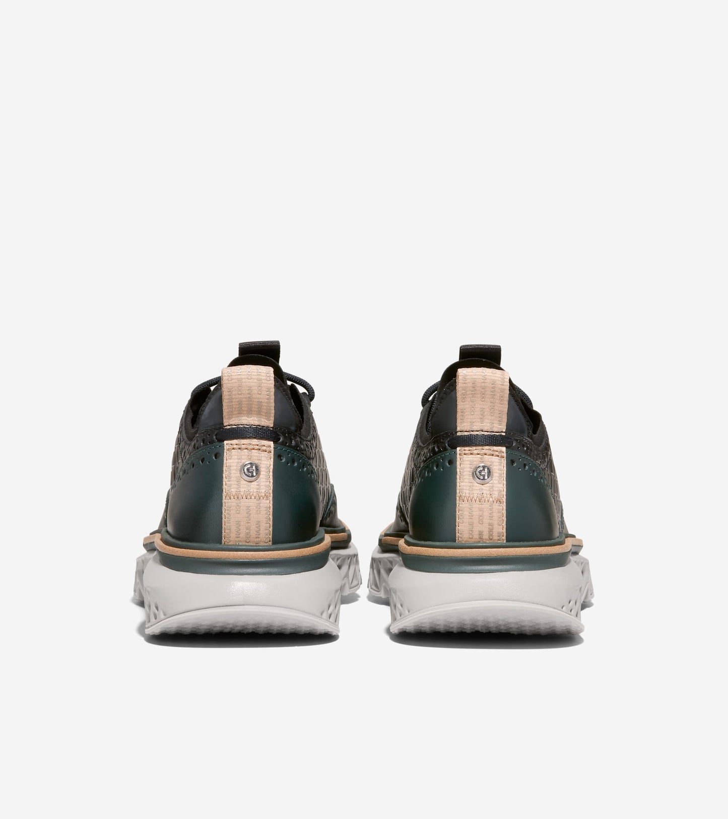 C37570:BLACK/SCARAB/PALOMA