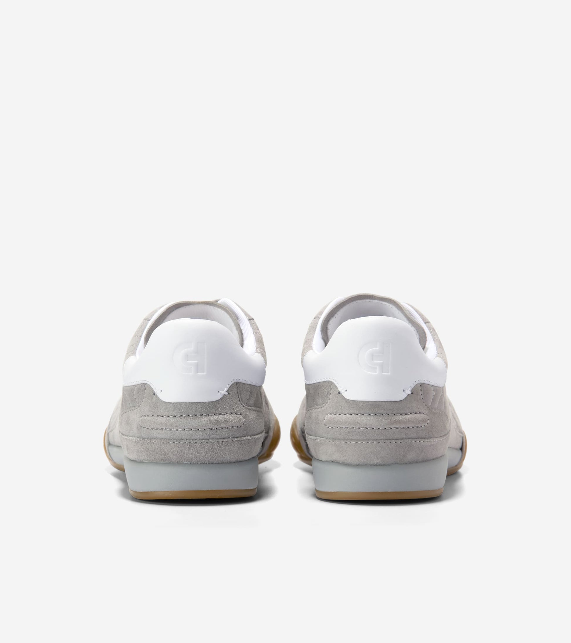 W33582:FROST GRAY SUEDE/WHITE LTR