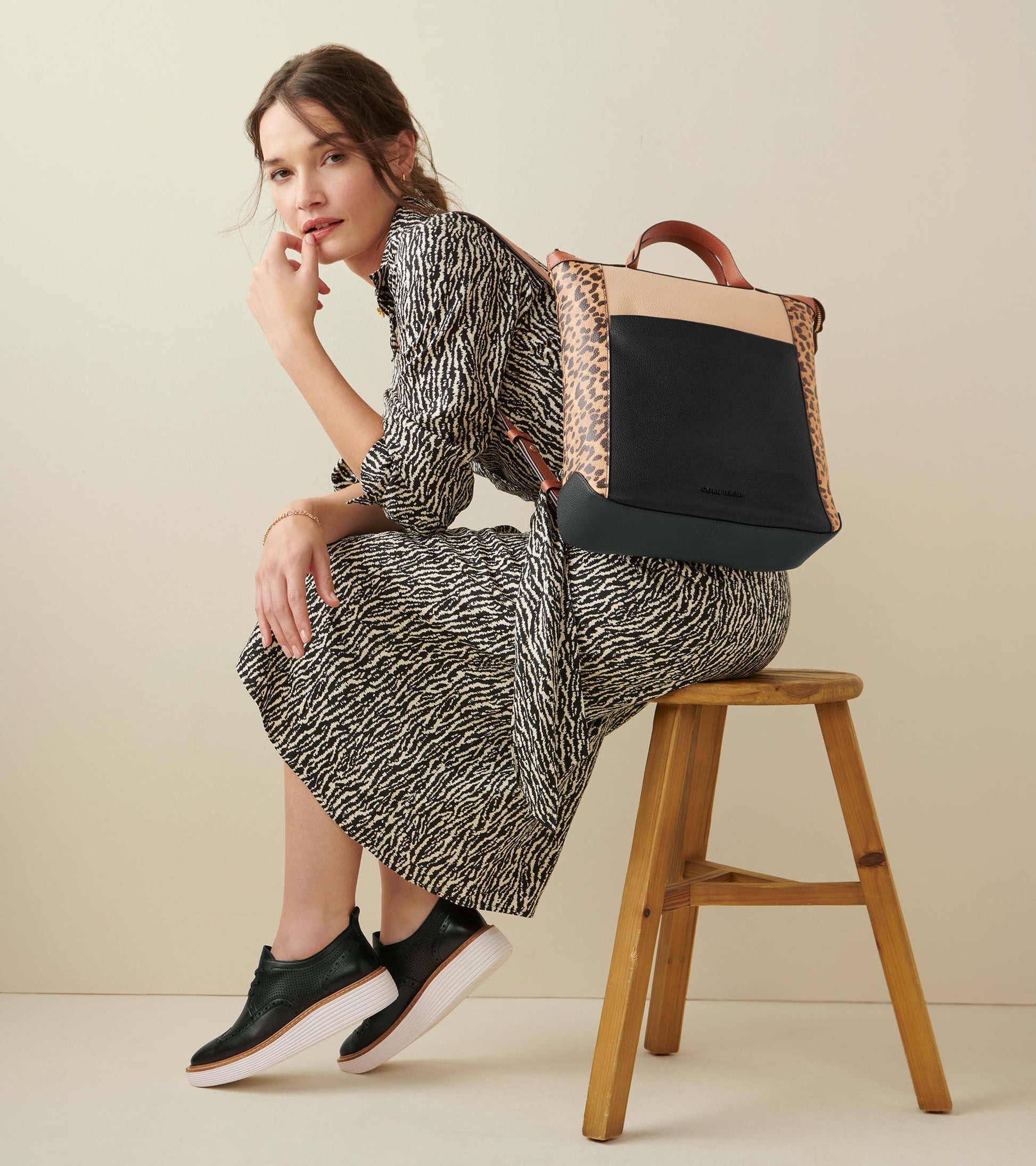 w28349-Women's ØriginalGrand Platform Wingtip Oxford-Black-Ivory