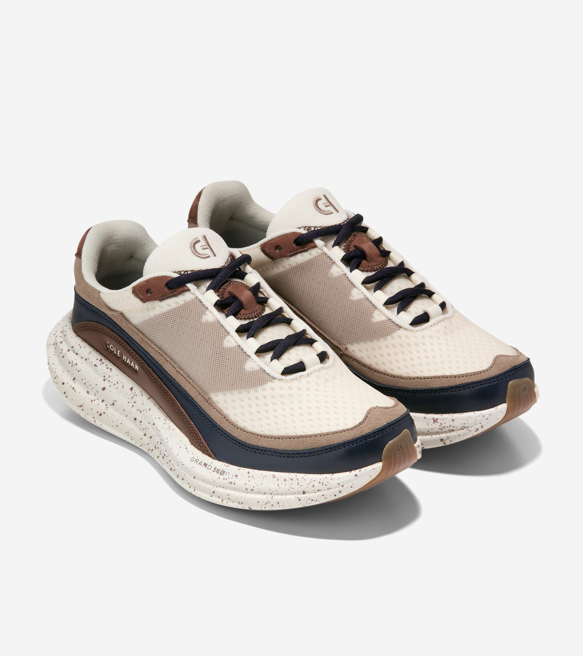 Men's ØriginalGrand Quadstar 2.0 Running Shoes - Style C46071 - Angle E