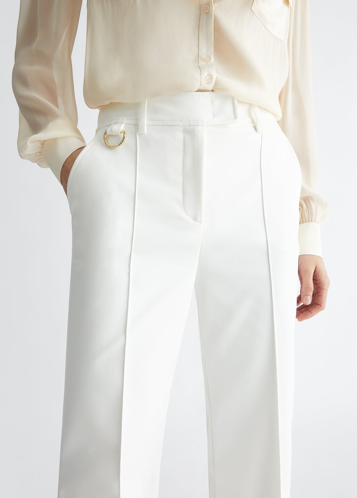 CA4126T2553X025642-white