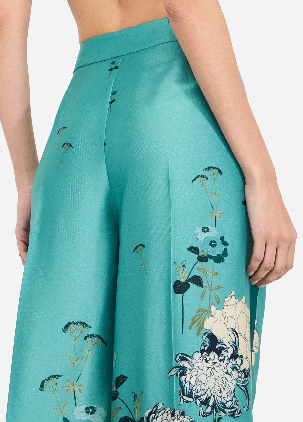 CF5301TS555M971642-azure blue with flowers