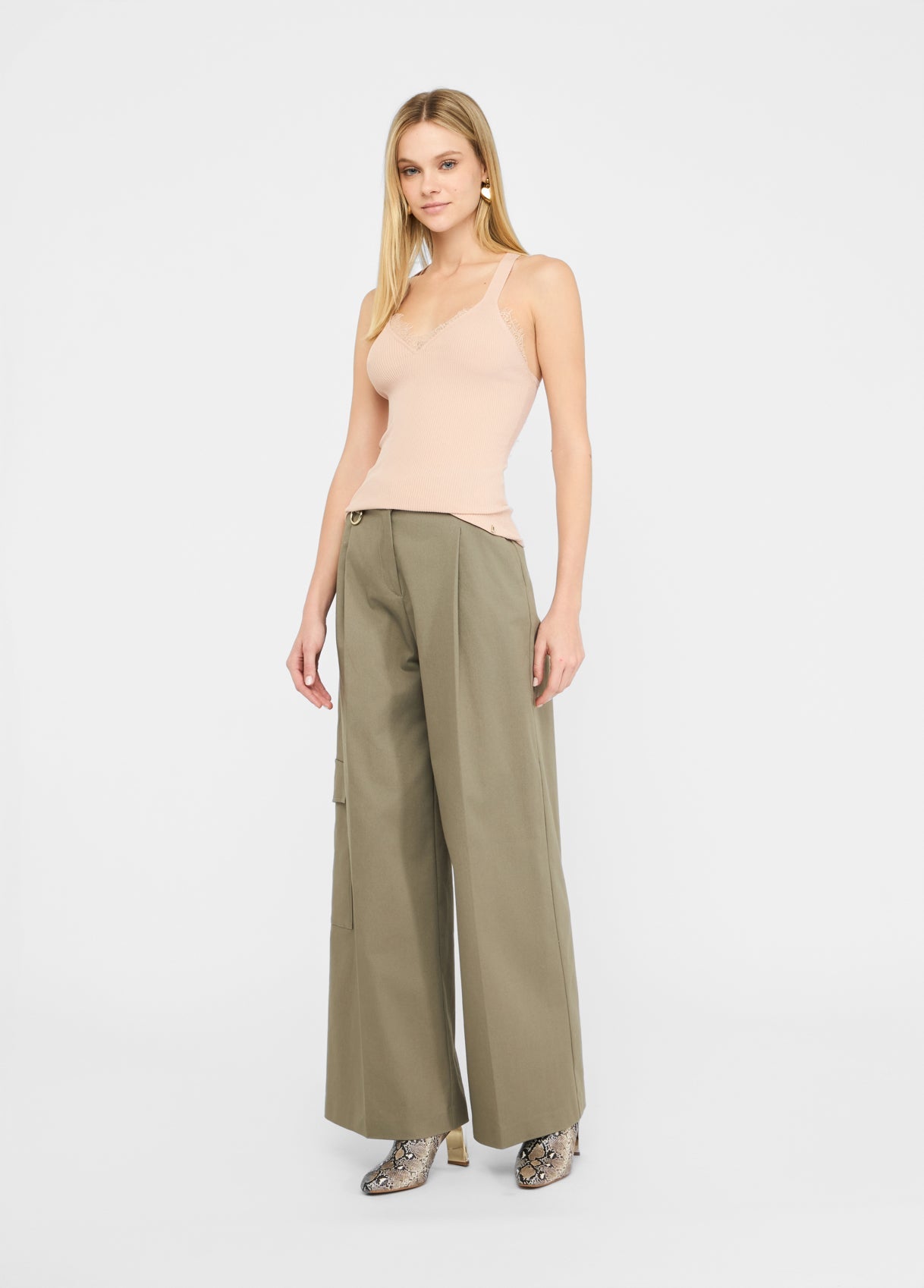 CF5351T026AX070738-asparagus green