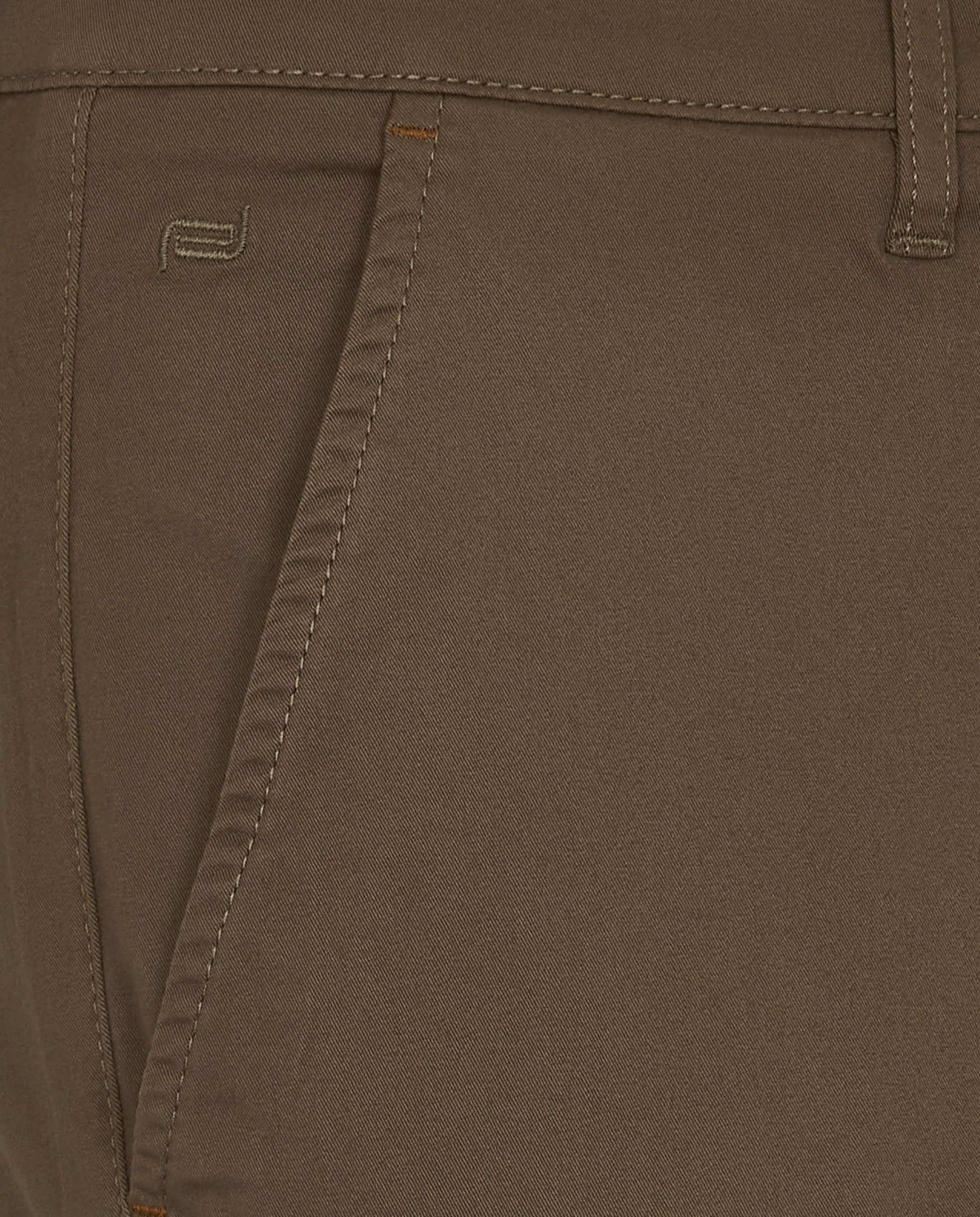 CNPTAKPBG0P2158BROWN