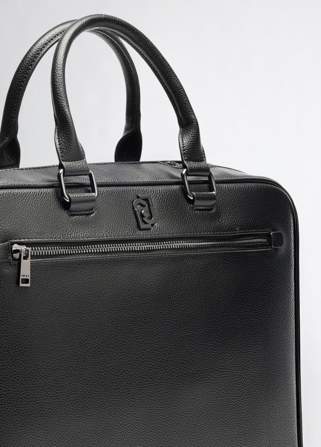 DA5026E102122222T.U.-black