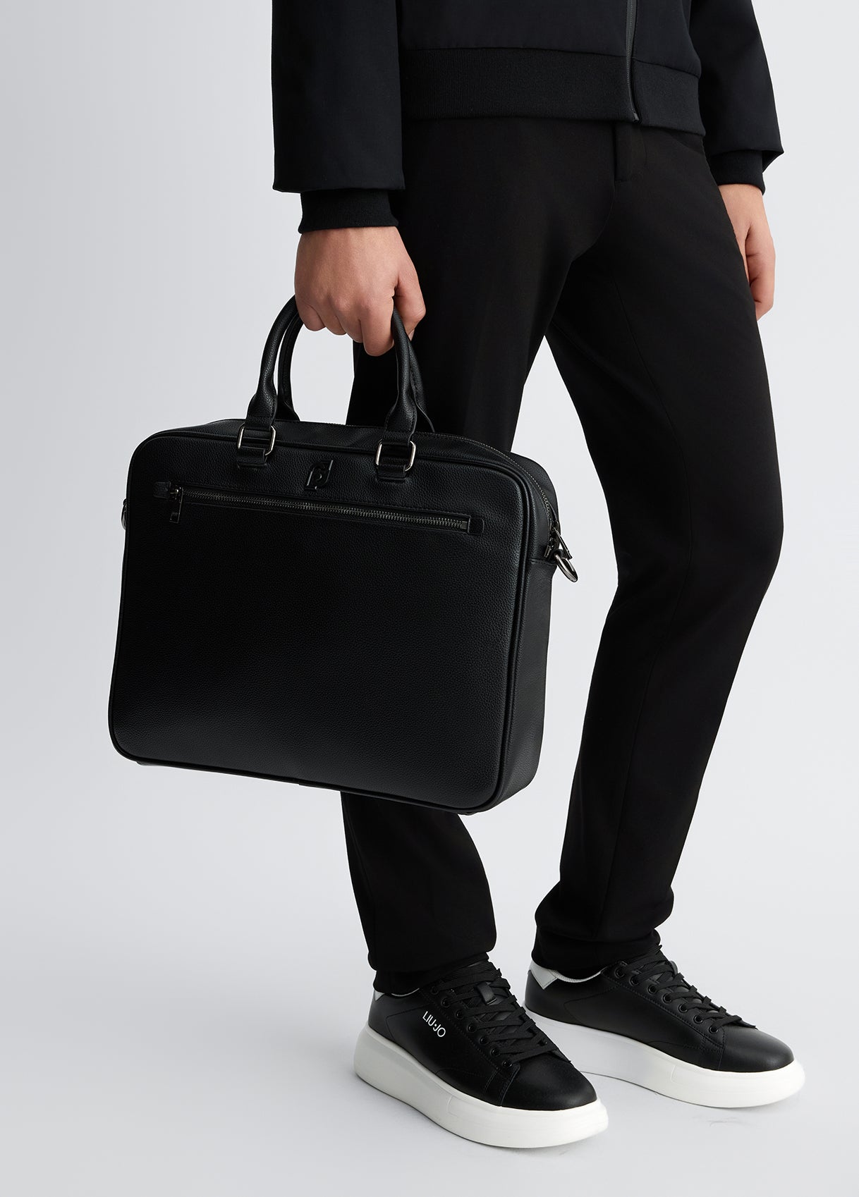 DA5026E102122222T.U.-black