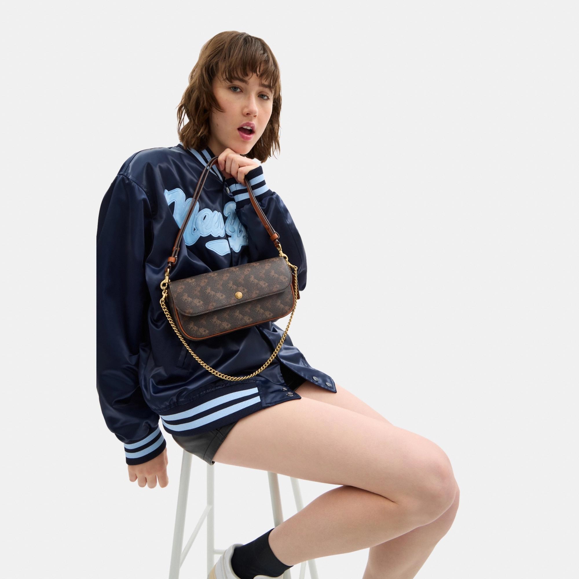 CAN92-BROOK FLAP CHAIN BAG WITH HORSE AND CARRIAGE PRINT-B4/Truffle Burnished Amber