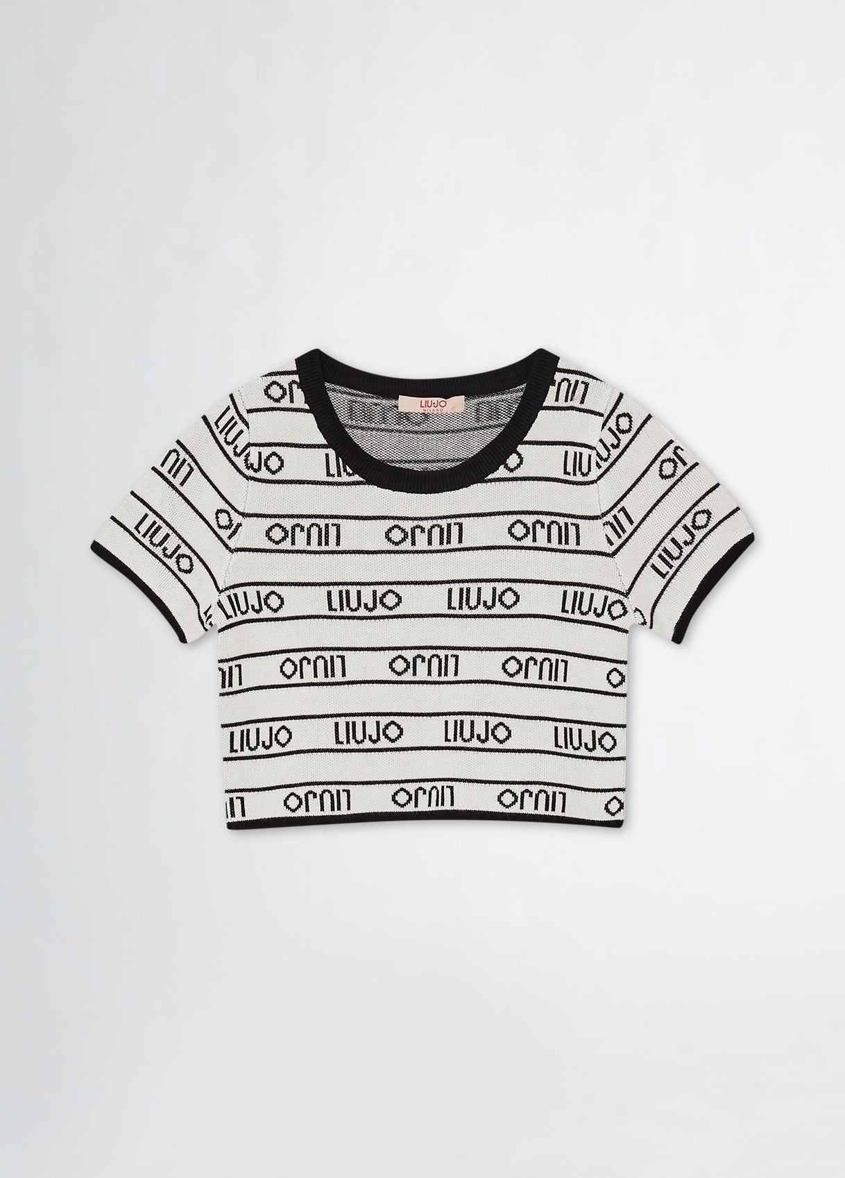 GA5076MS49IM90668A-black and white