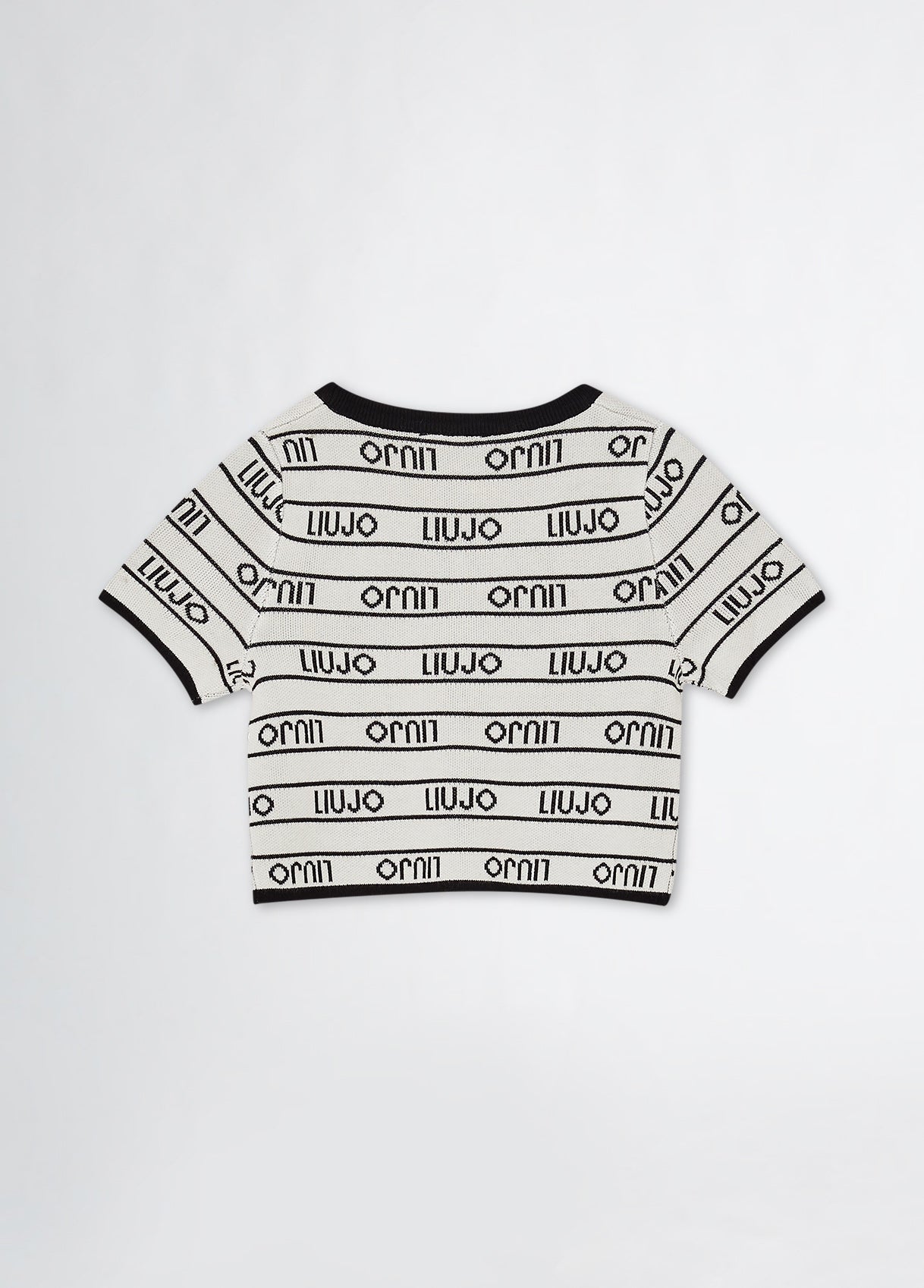 GA5076MS49IM90668A-black and white