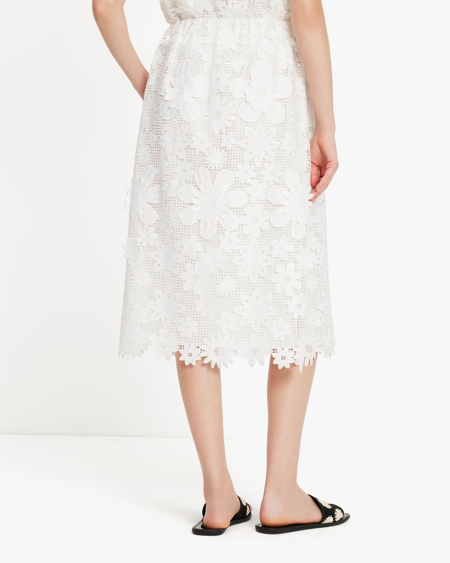 KF746-FLORALLACE SKRT-Fresh White