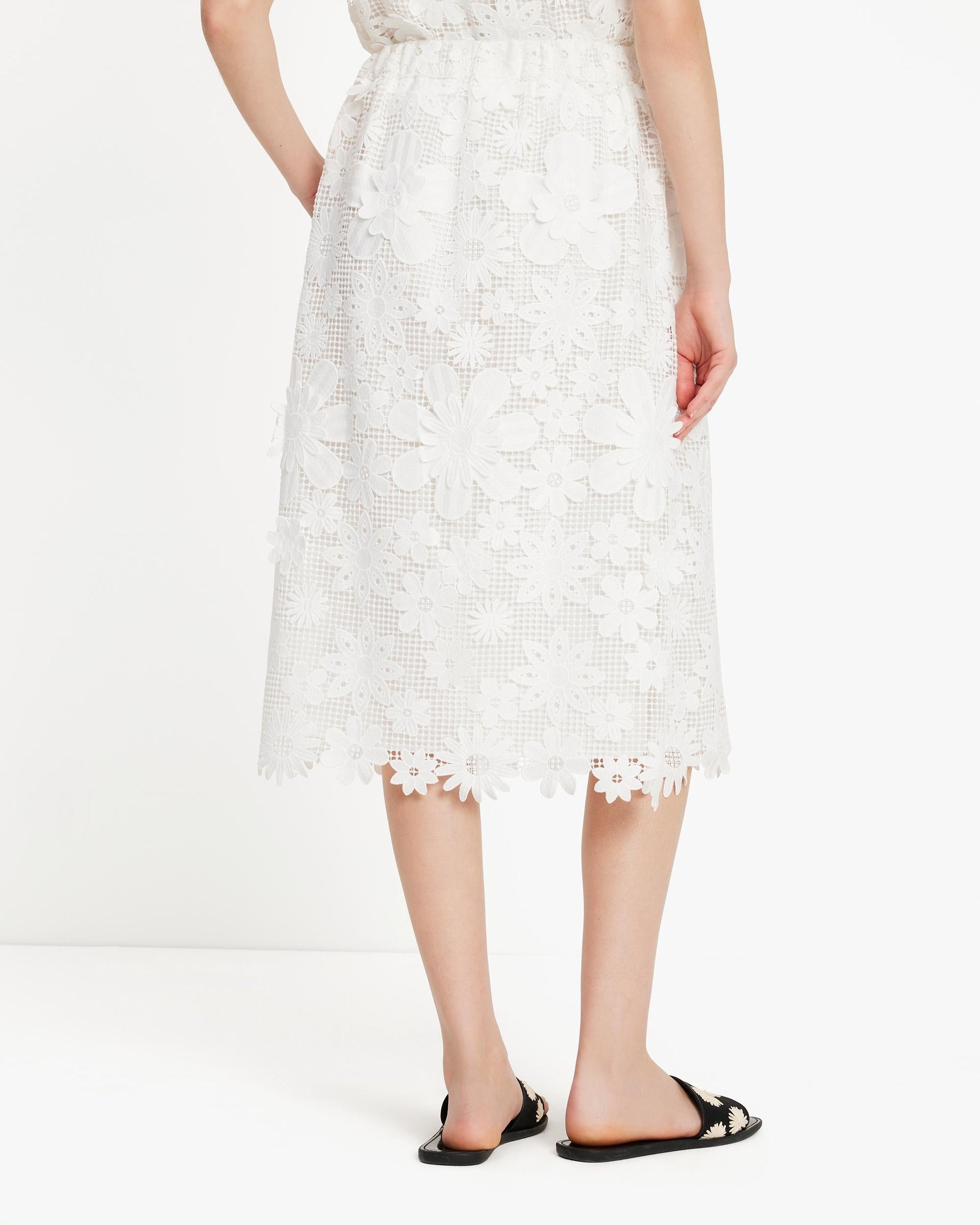 KF746-FLORALLACE SKRT-Fresh White