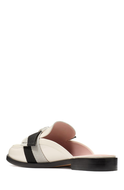 Leandra Mules