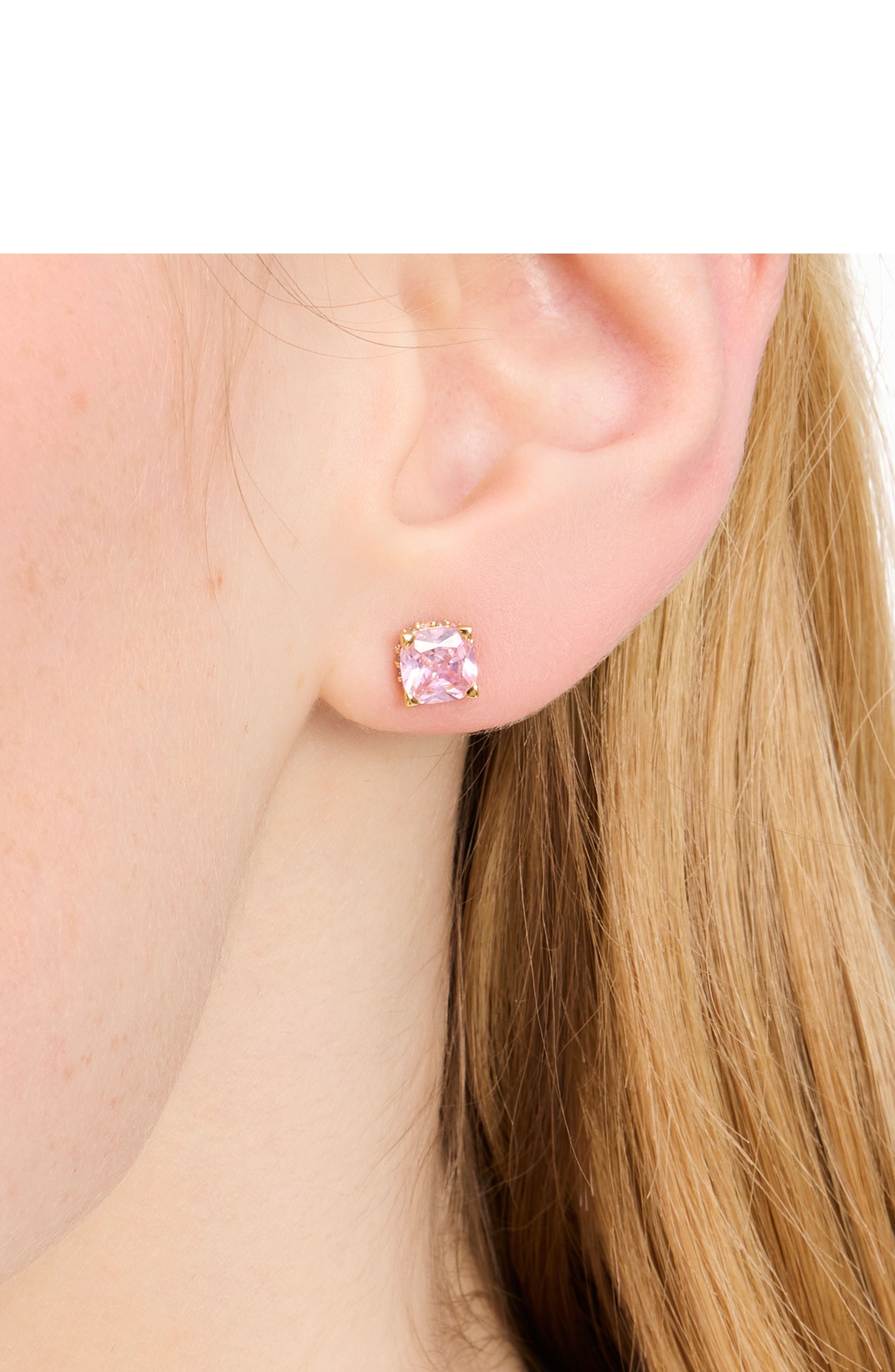 KG882-SQUR STUDS 6MM-Pink/Gold