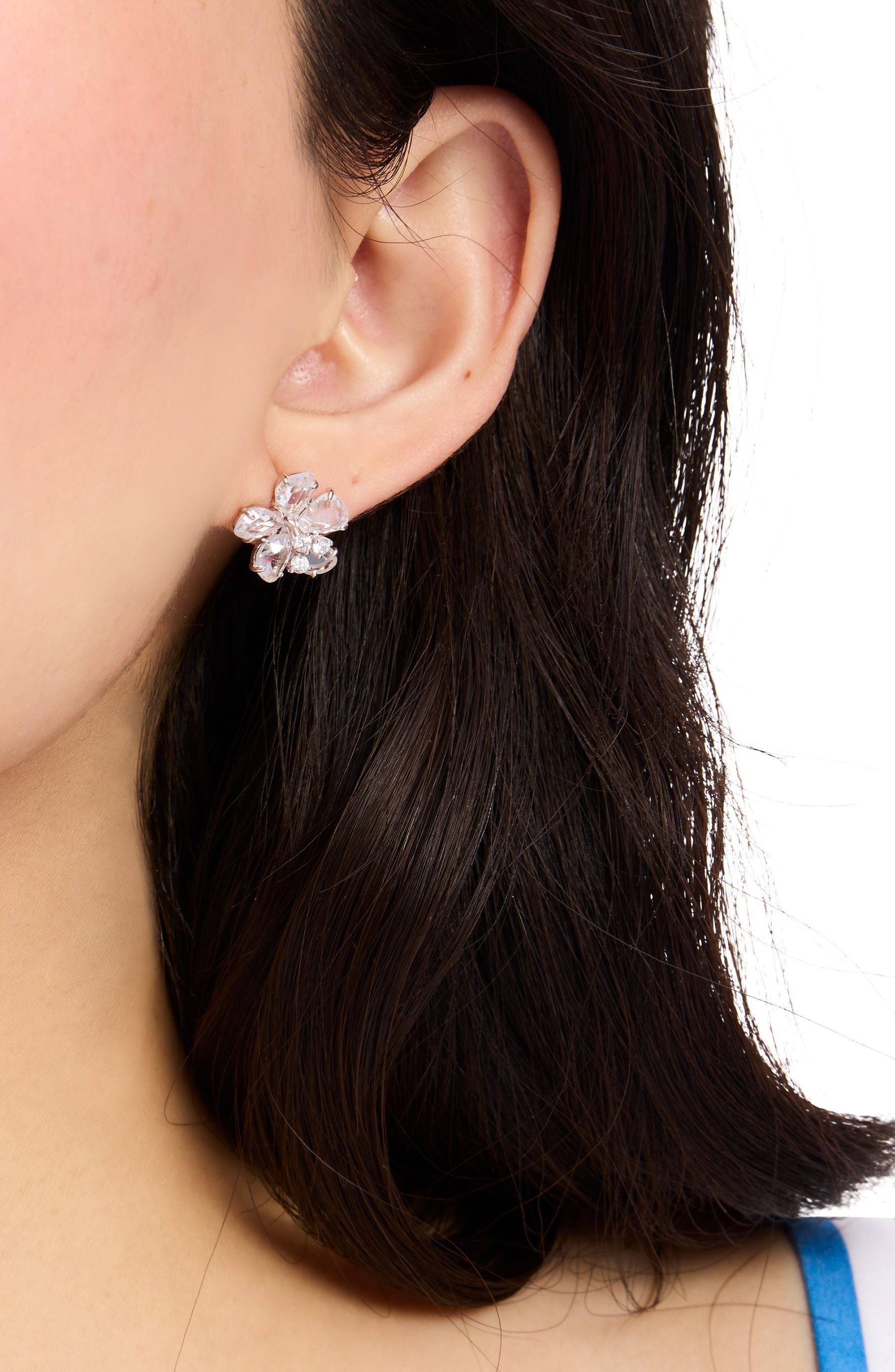 KH556-FLOWER STUDS