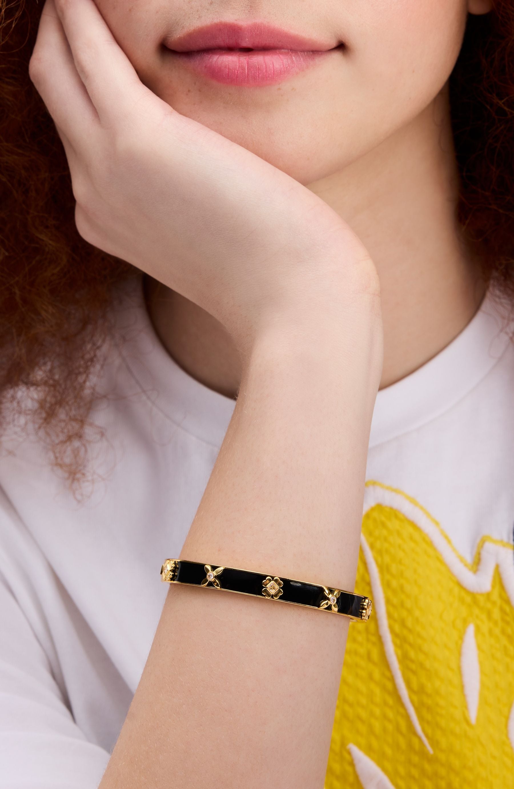 KH667_Hinged Bangle_Black/Gold