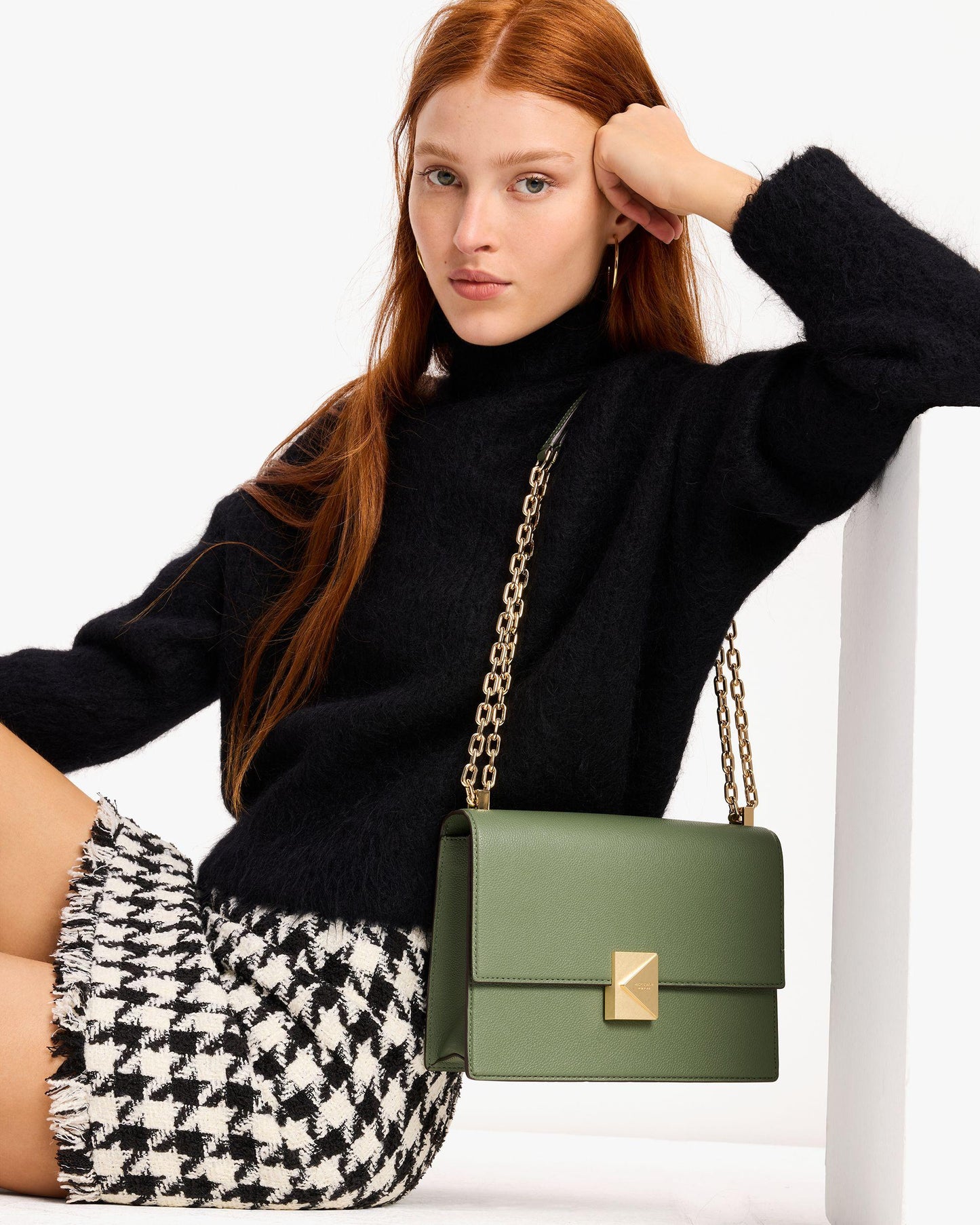 Deco Pebbled Leather Chain Shoulder