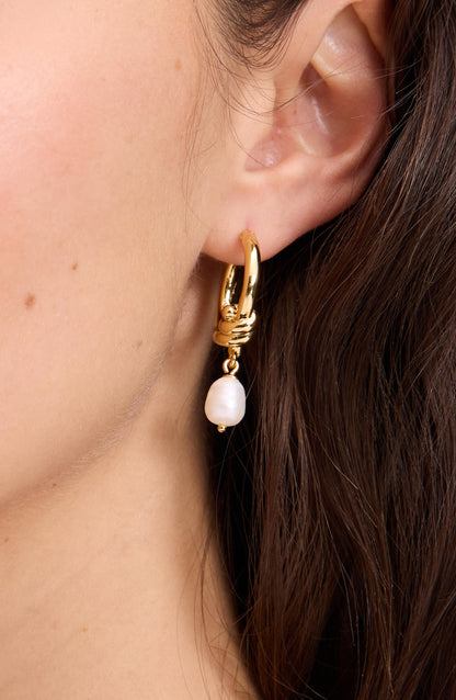 KM005-Ropes & Knots Pearl Drop Hoops-Cream/Gold