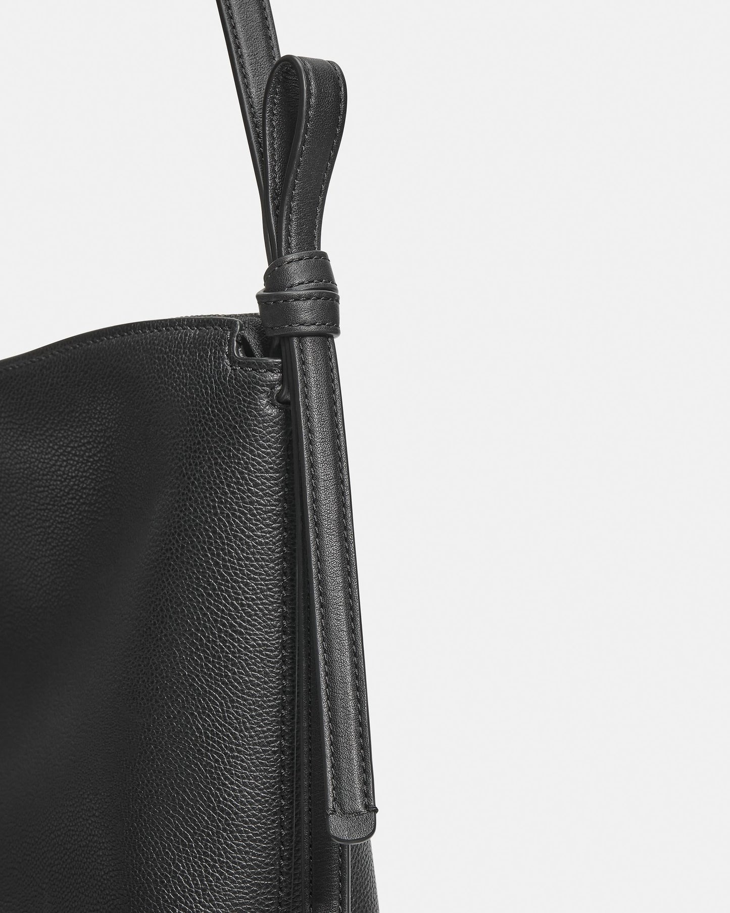 KM951-Loop Large Shoulder Bag-Black