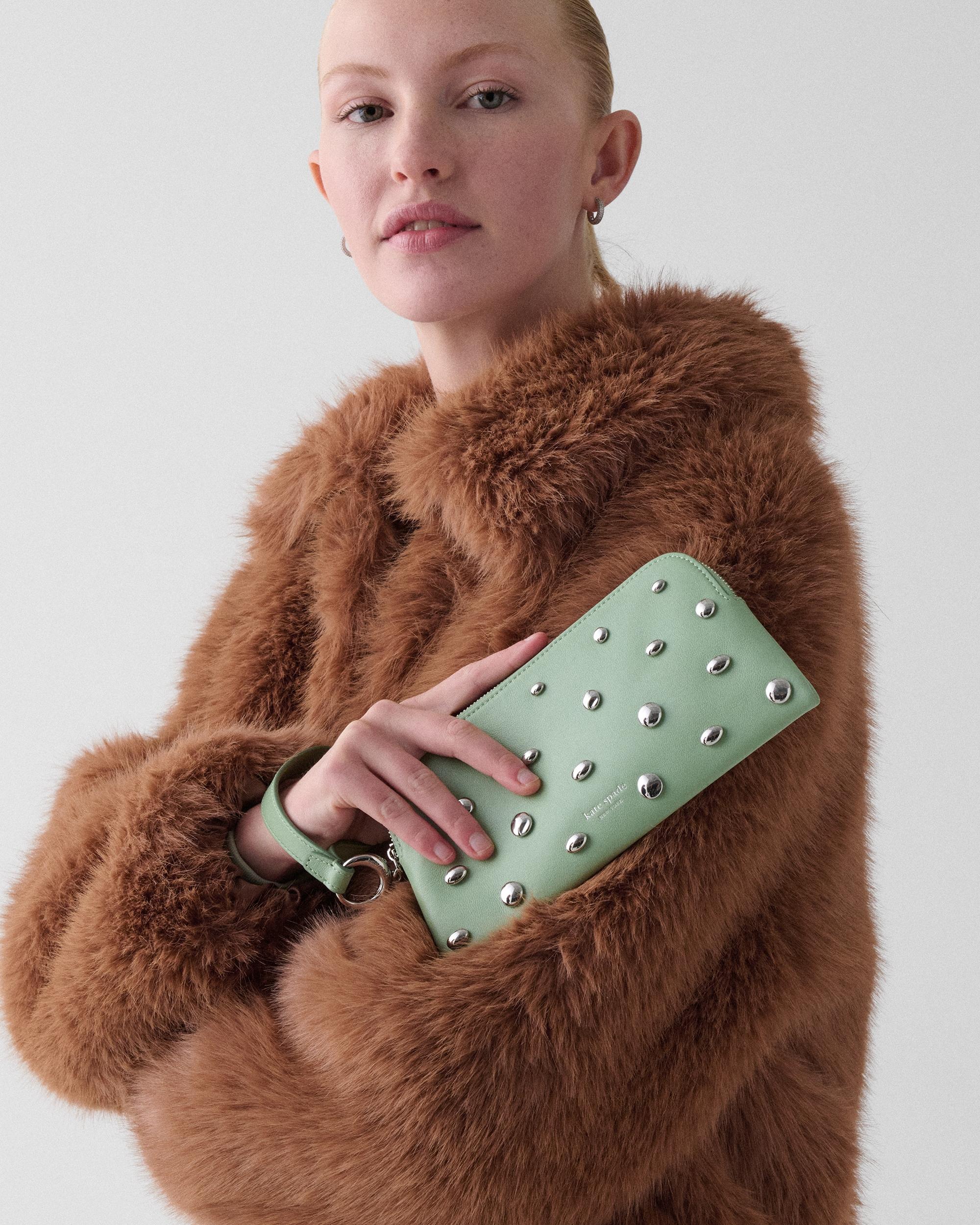 KN398-Halo Studded Wristlet-Crisp Sage