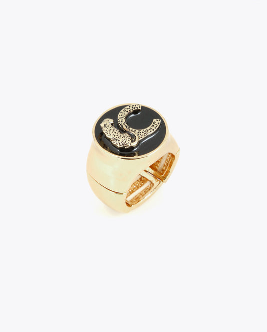 Signet ring