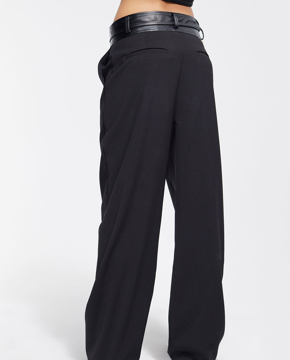 Trousers with waistband detail