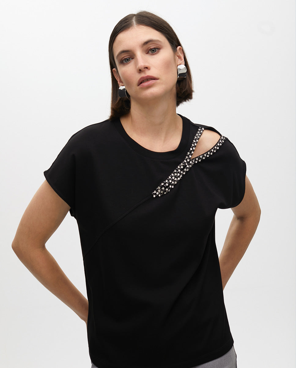 T-shirt with Beaded Opening on Neck Side