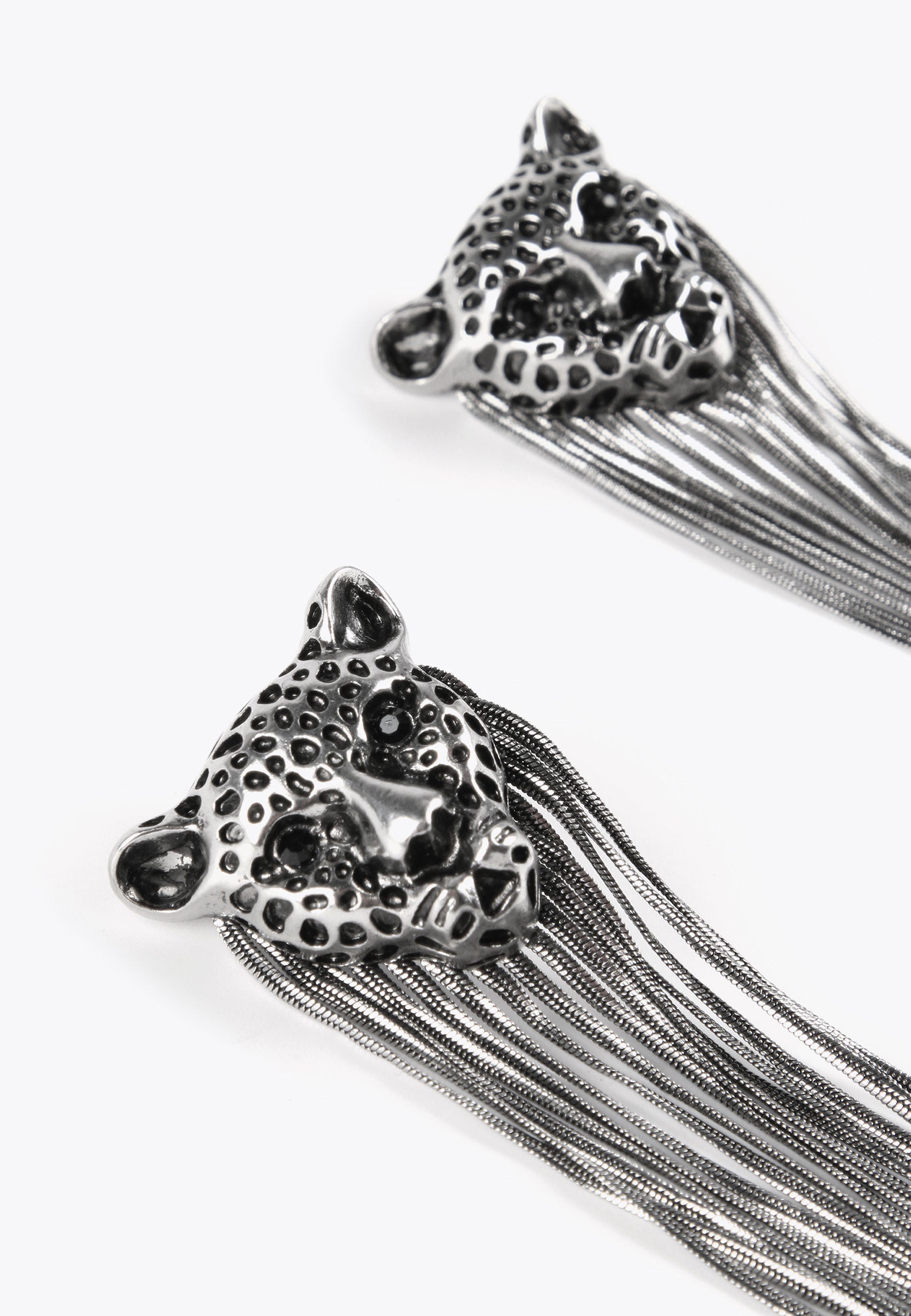 LS2403004-Silver-Leopard earrings with fringing