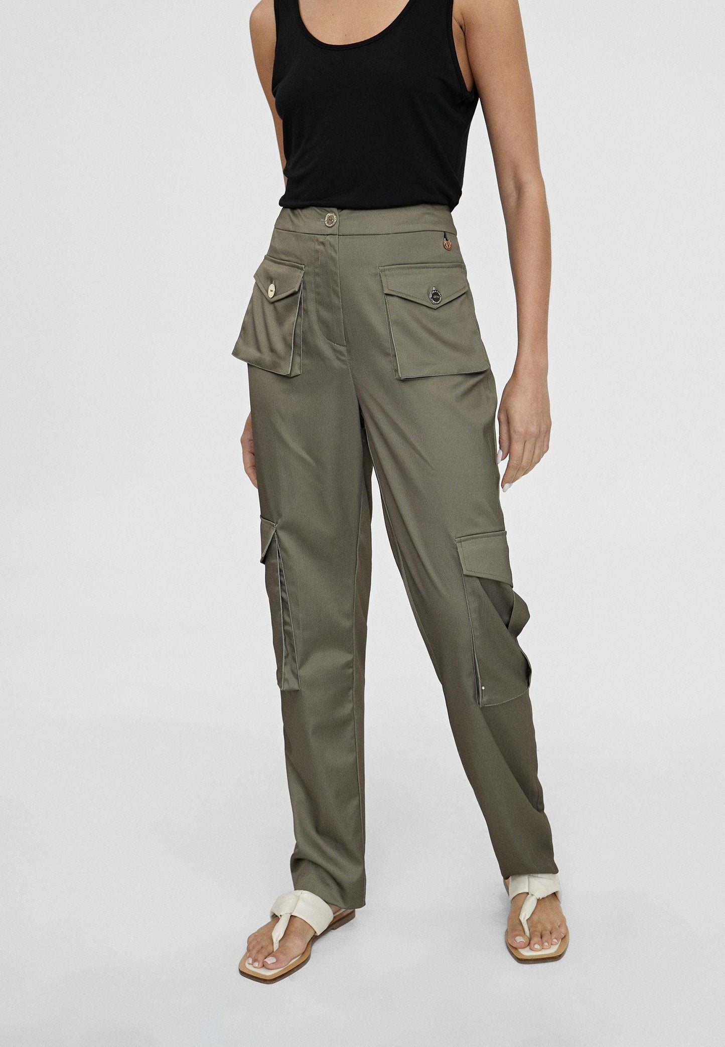 LS2414023-Khaki-Trousers with cargo pockets