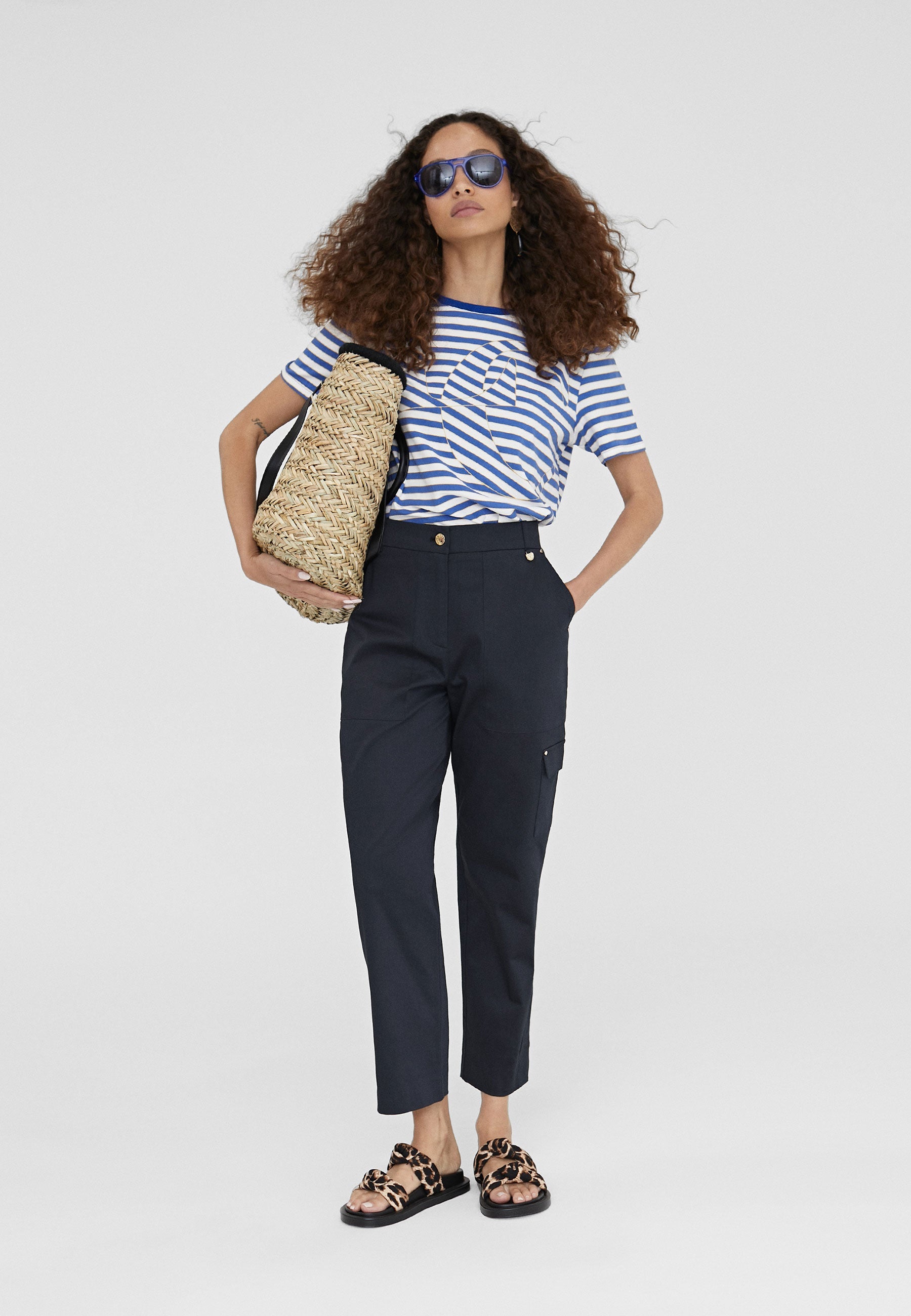 LS2415034-Blue-White-Striped T-shirt with LC positioning