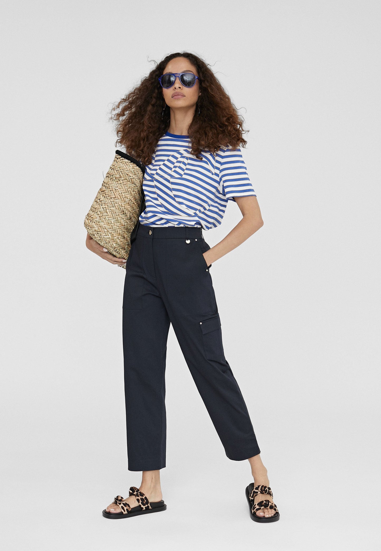 LS2415034-Blue-White-Striped T-shirt with LC positioning