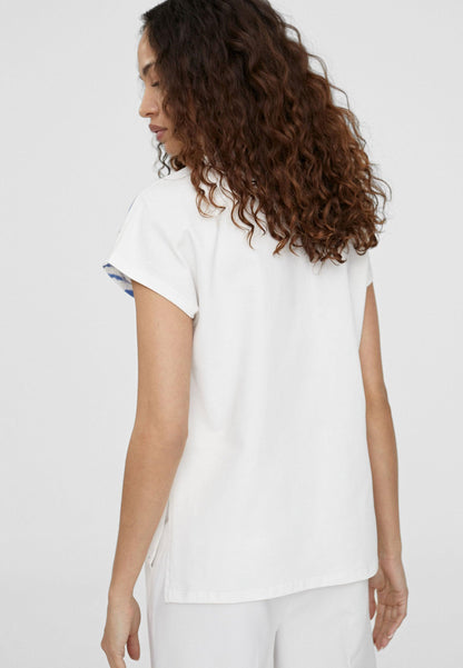 LS2415036-White-Black-T-shirt with tiger positioning