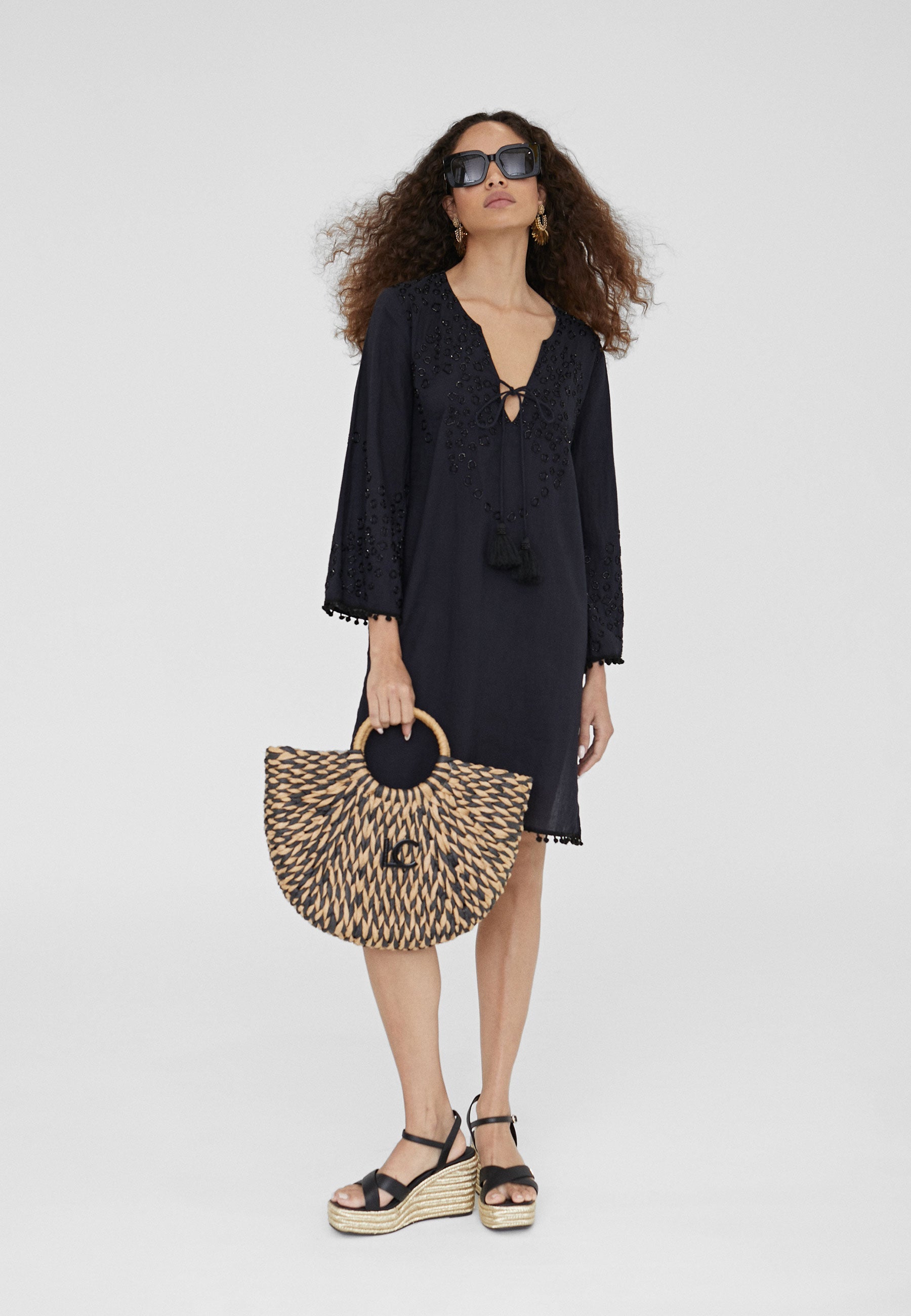 LS2416067-Black-Short embroidered caftan