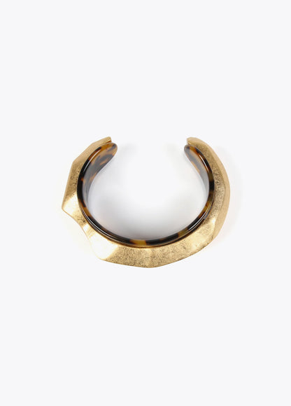 Tortoiseshell bracelet with metal piece