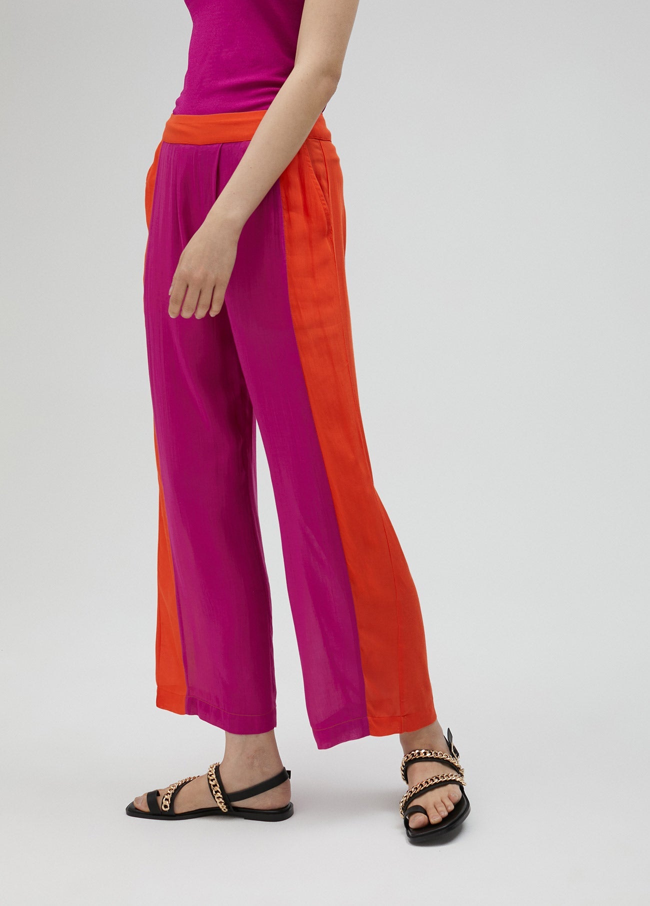 Flowing two-tone trousers