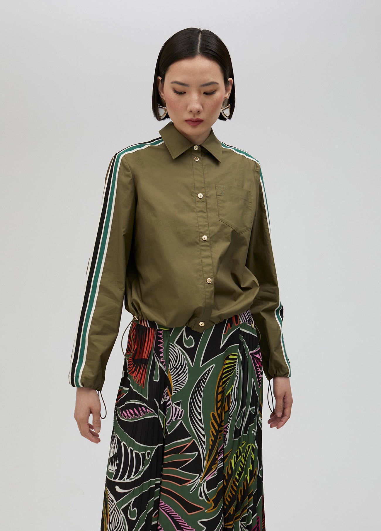 Elasticated poplin shirt