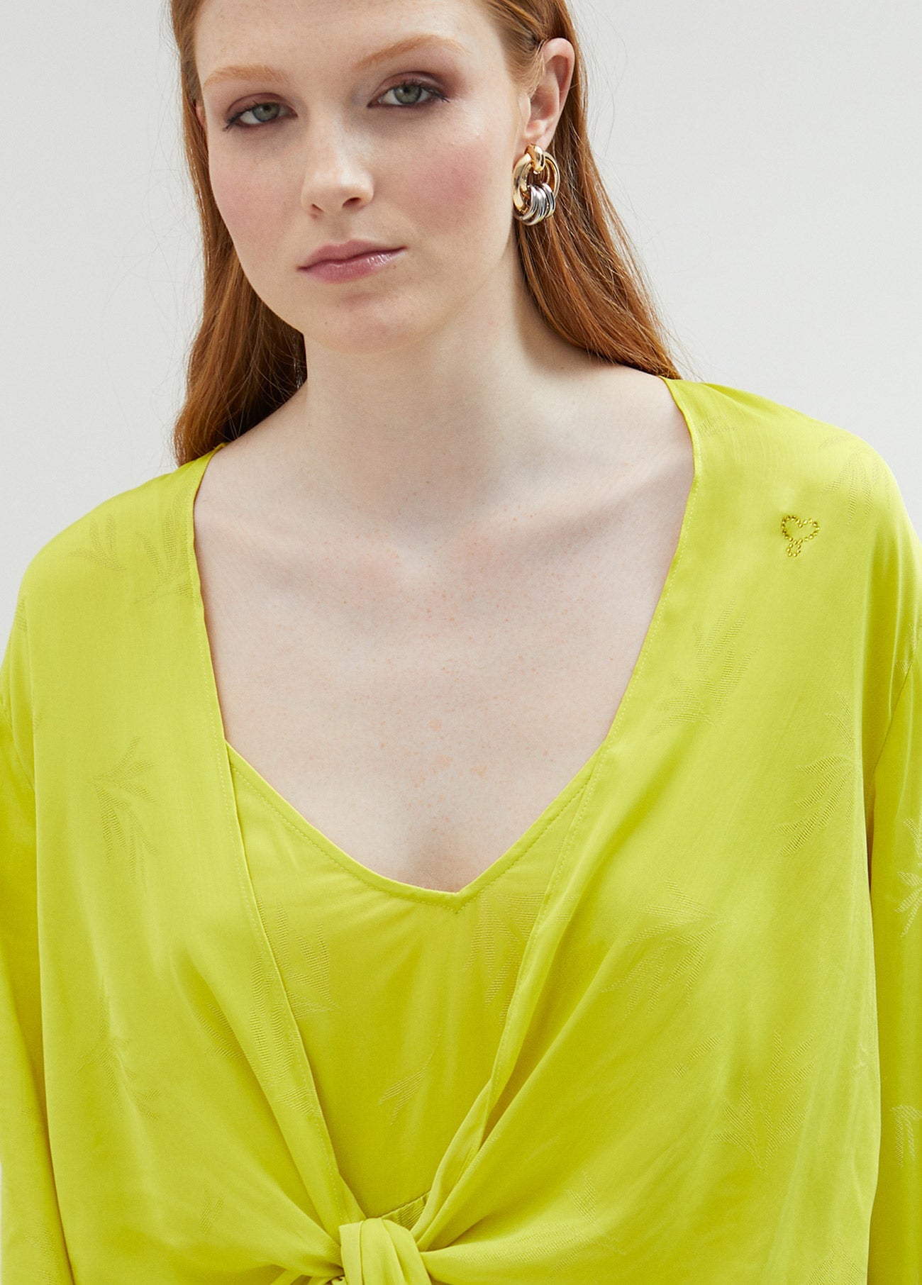 Bolero jacket with knot