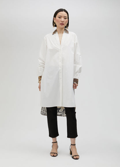 Long shirt with tiger print on the back