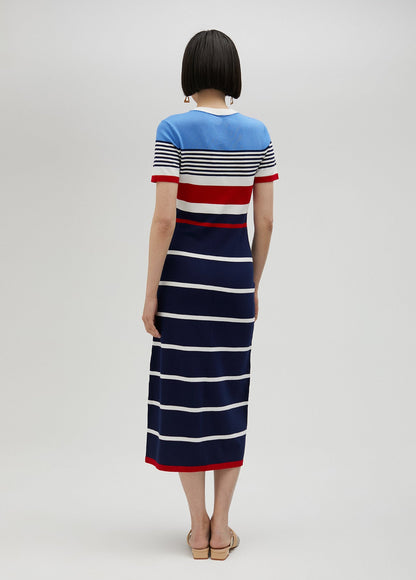 Short-sleeved knit dress