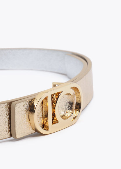 Reversible belt with oval logo buckle