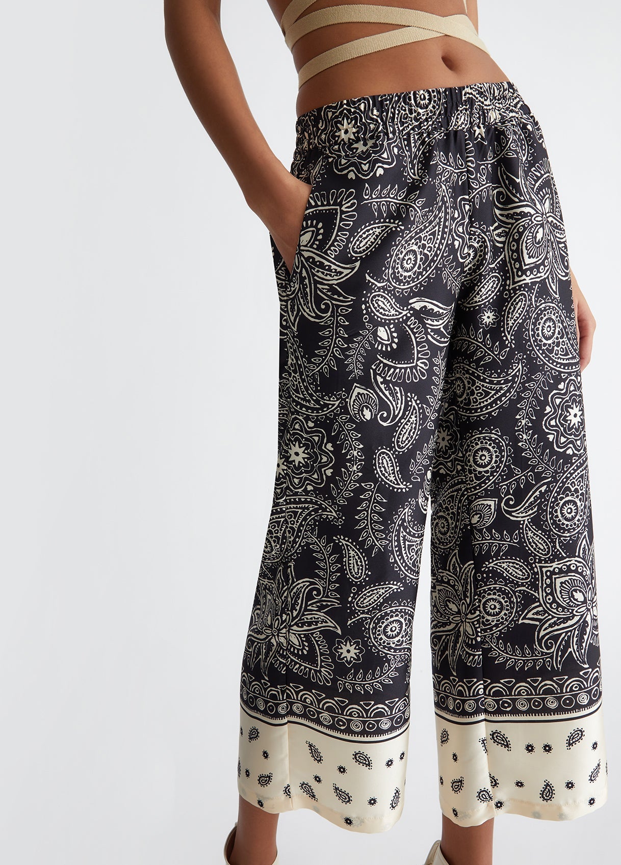 MA4407T6660N938544-bandanna print