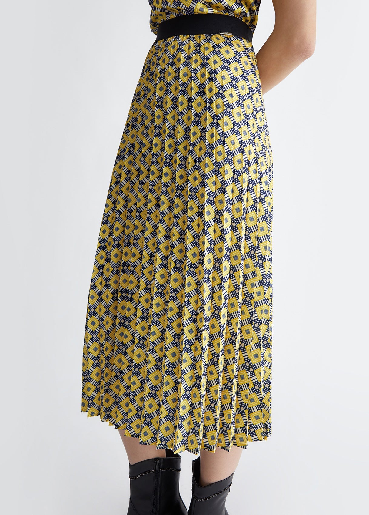 MA4430T5973N922140-yellow