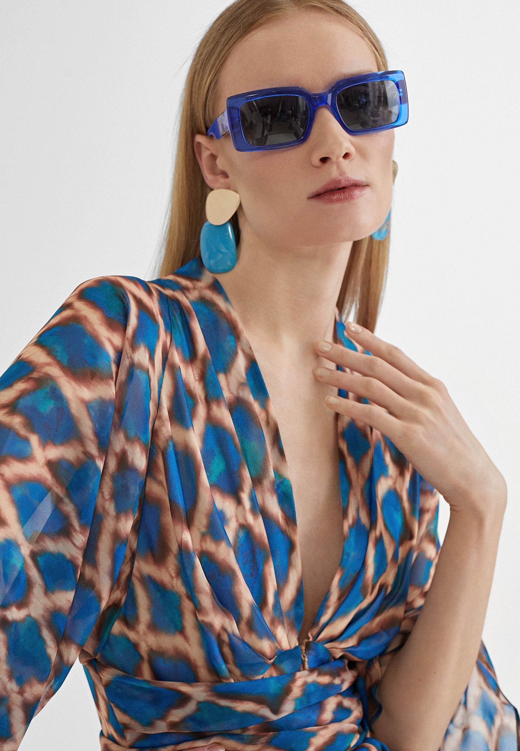 MS2403009-Electric-Blue-Two-piece earrings