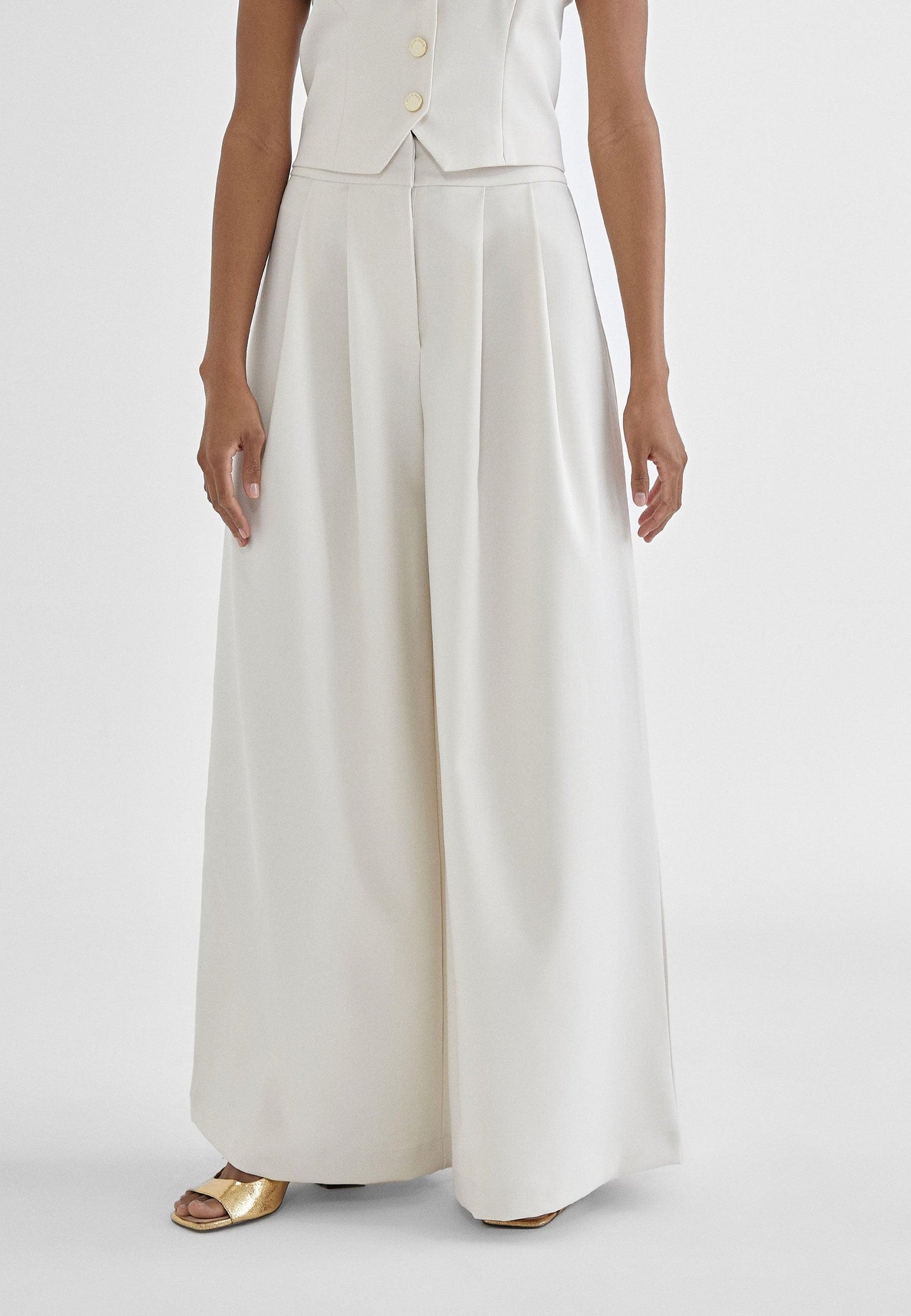 MS2414007-Ecru-Wide pleated trousers