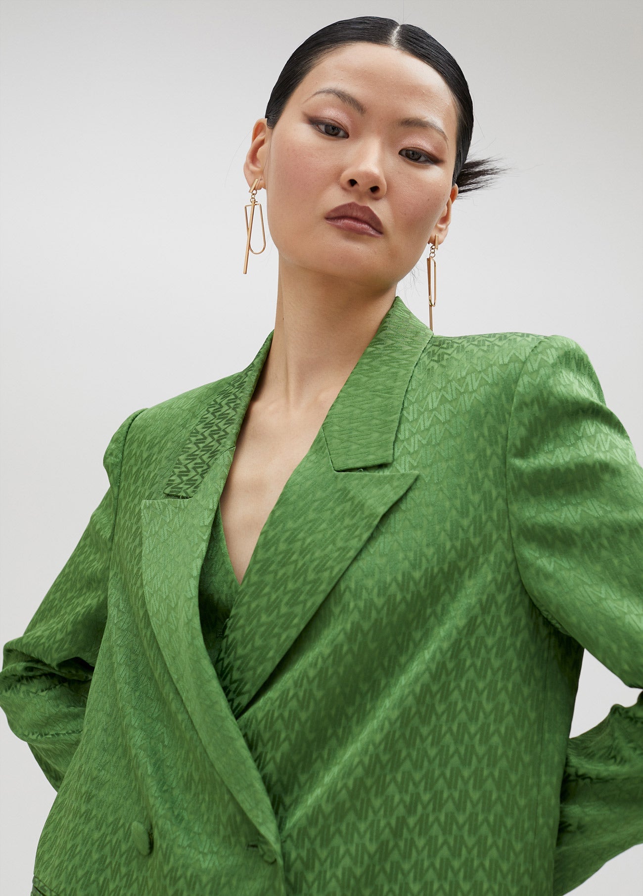 Flowing jacquard blazer