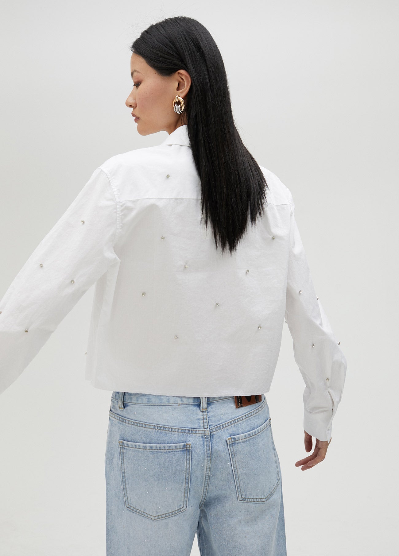 Cropped shirt with rhinestones
