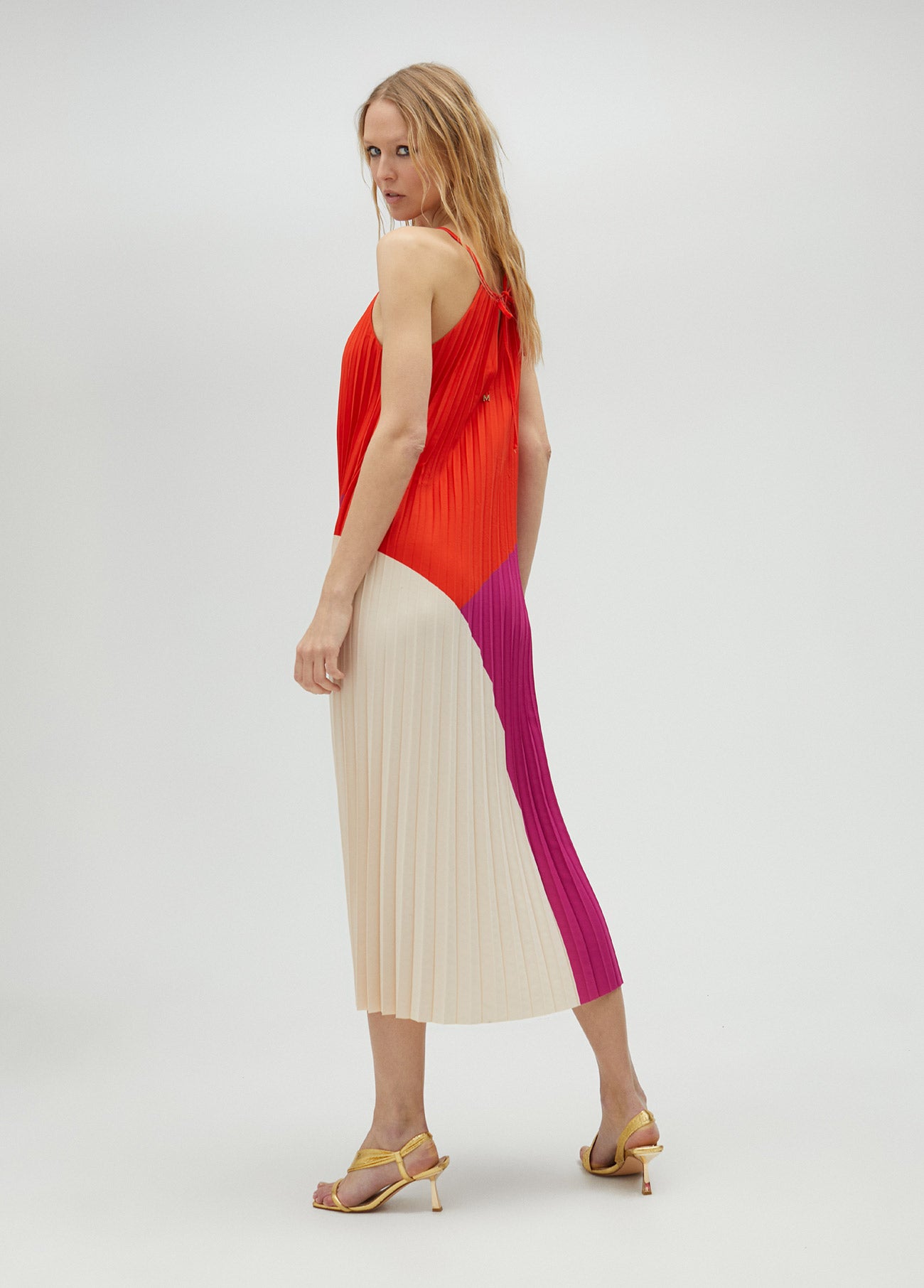 Three-tone pleated dress