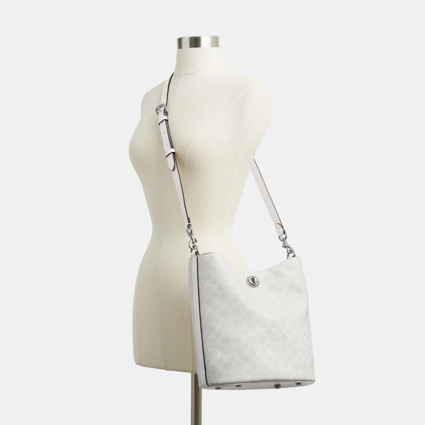 CW882-WILLOW SOFT BUCKET BAG IN SIGNATURE CANVAS-LH/White Chalk
