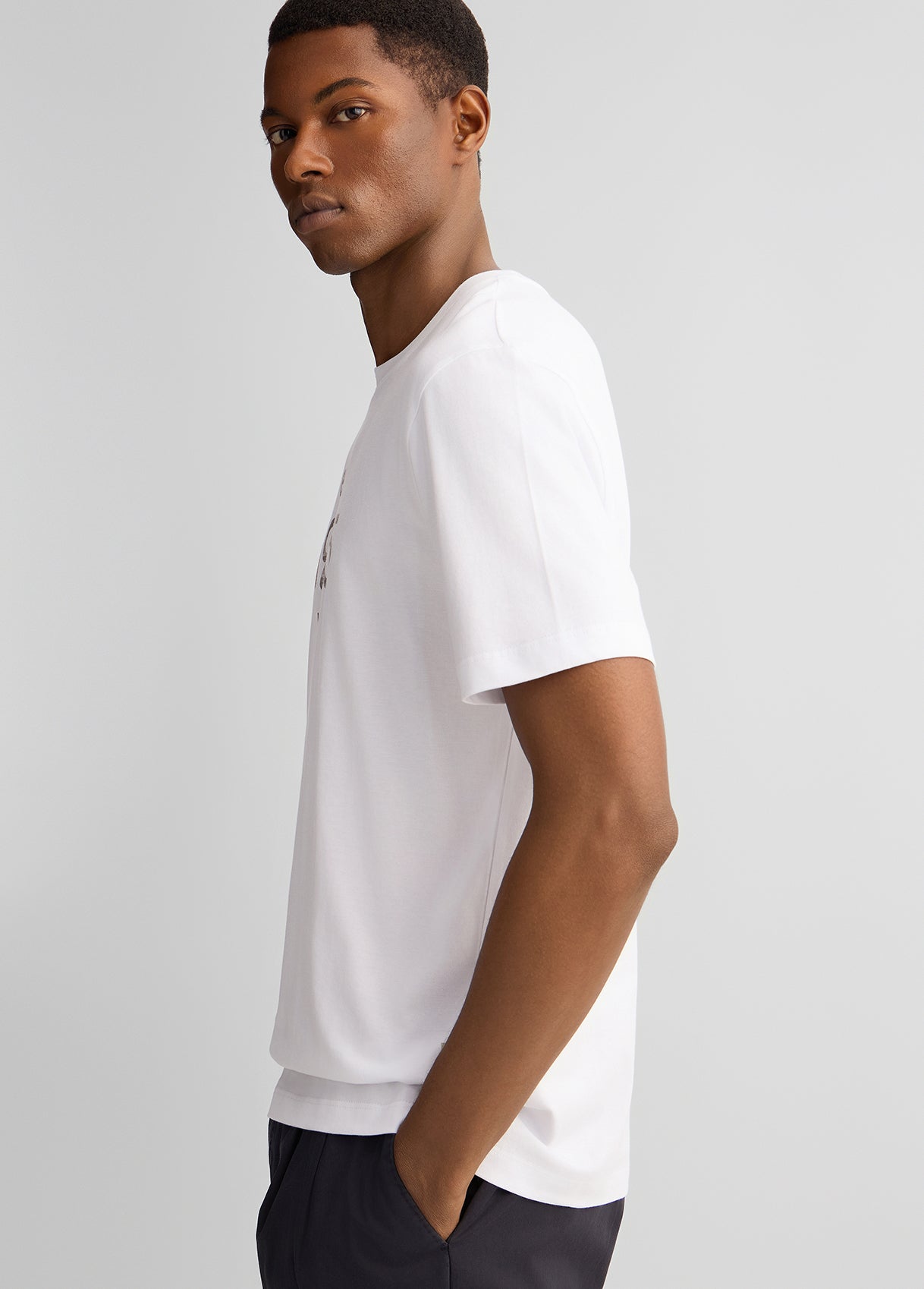 QA5125J492411001S-white