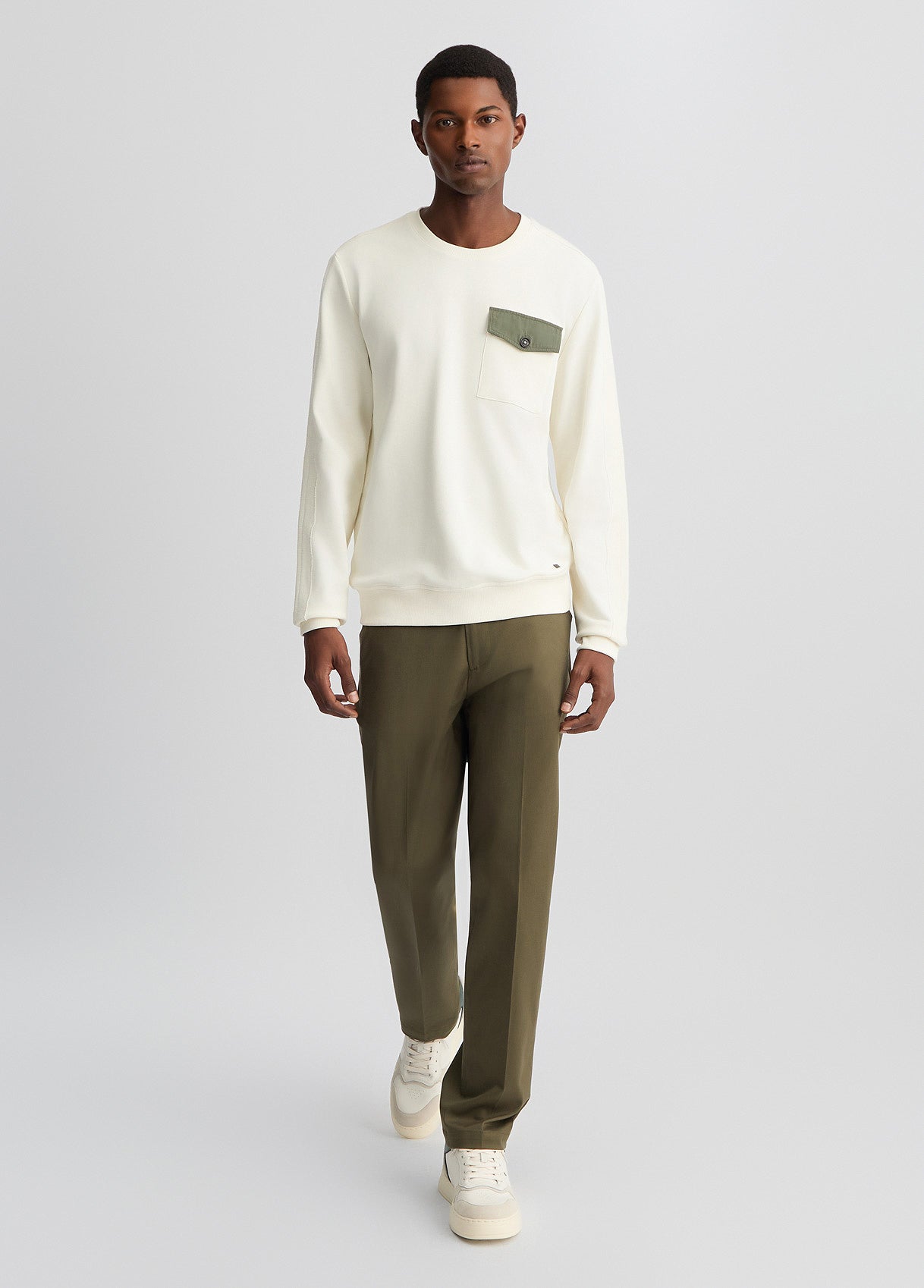 QA5136F096611001S-white